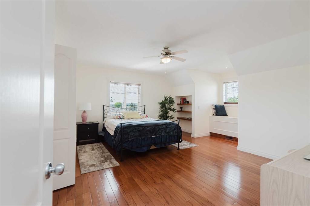 7925 Carriage Lane Drive  - Photo 18