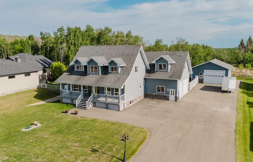 7925 Carriage Lane Drive  - Photo 2
