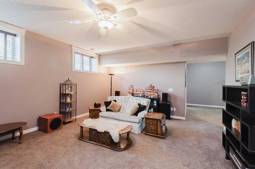 7925 Carriage Lane Drive  - Photo 24