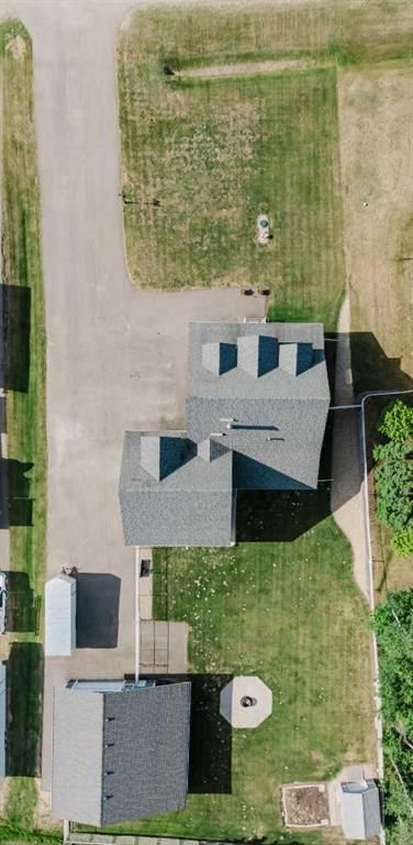 7925 Carriage Lane Drive  - Photo 3