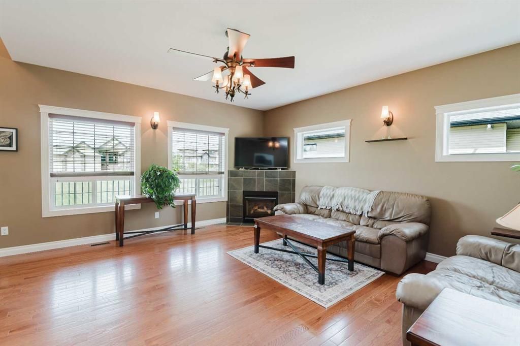 7925 Carriage Lane Drive  - Photo 4