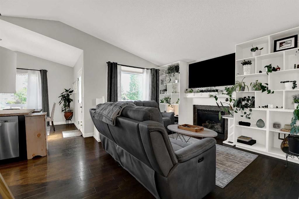 9427 Willow Drive  - Photo 6