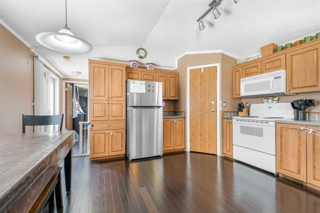 411 Silver Pointe Drive  - Photo 8