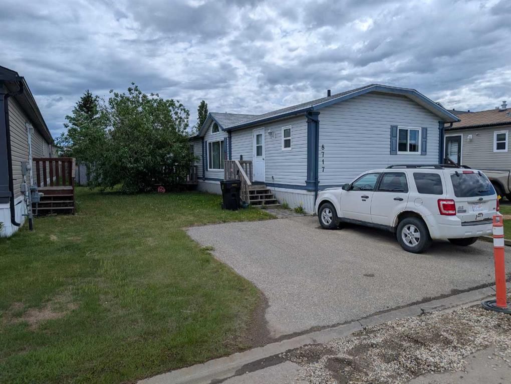 8717 88C Street  - Photo 2