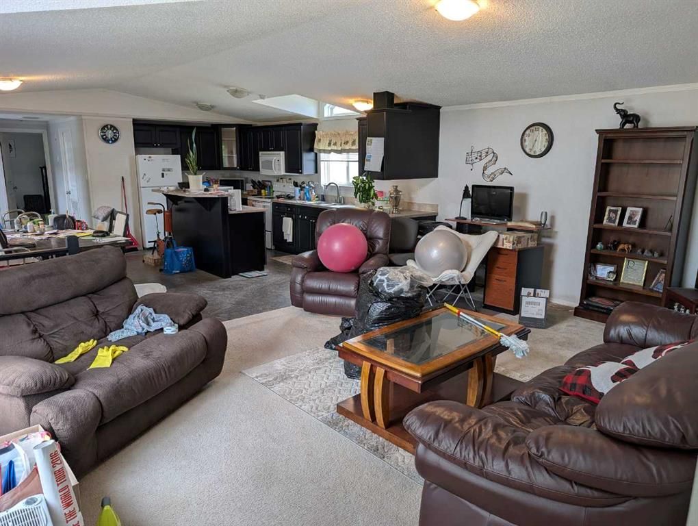8717 88C Street  - Photo 4