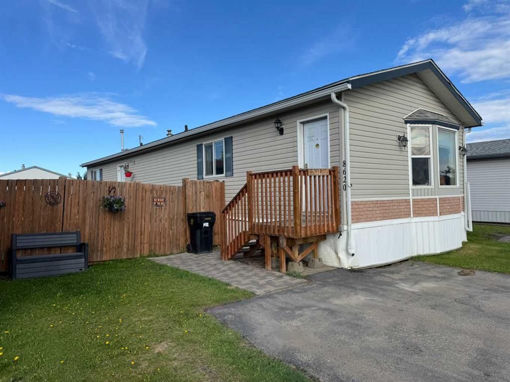 8620 89 Street  - Photo 2