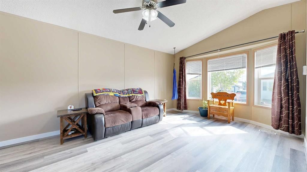 8620 89 Street  - Photo 6