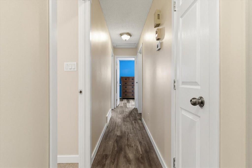 9721 75 Avenue  - Photo 17