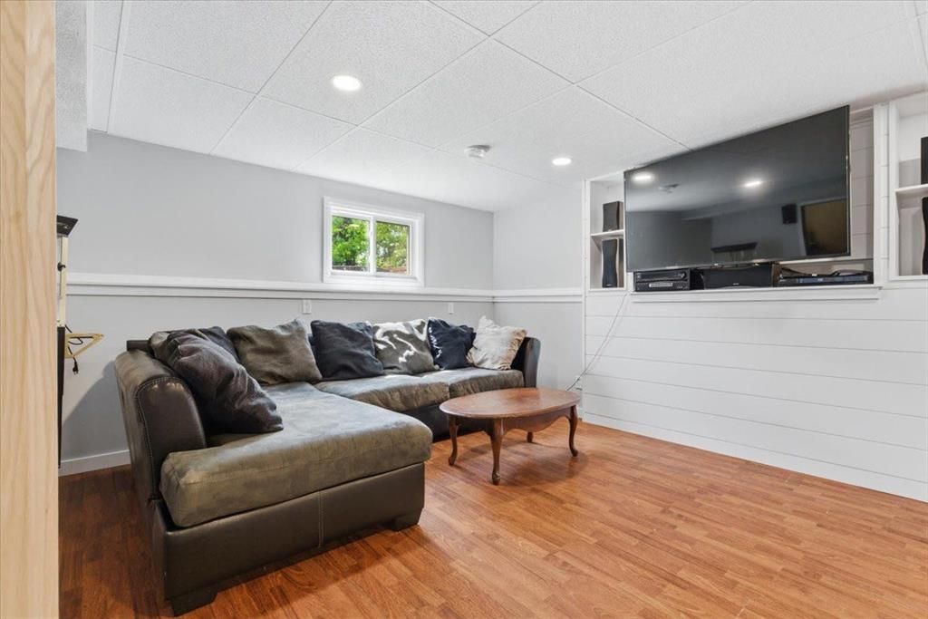 9721 75 Avenue  - Photo 27