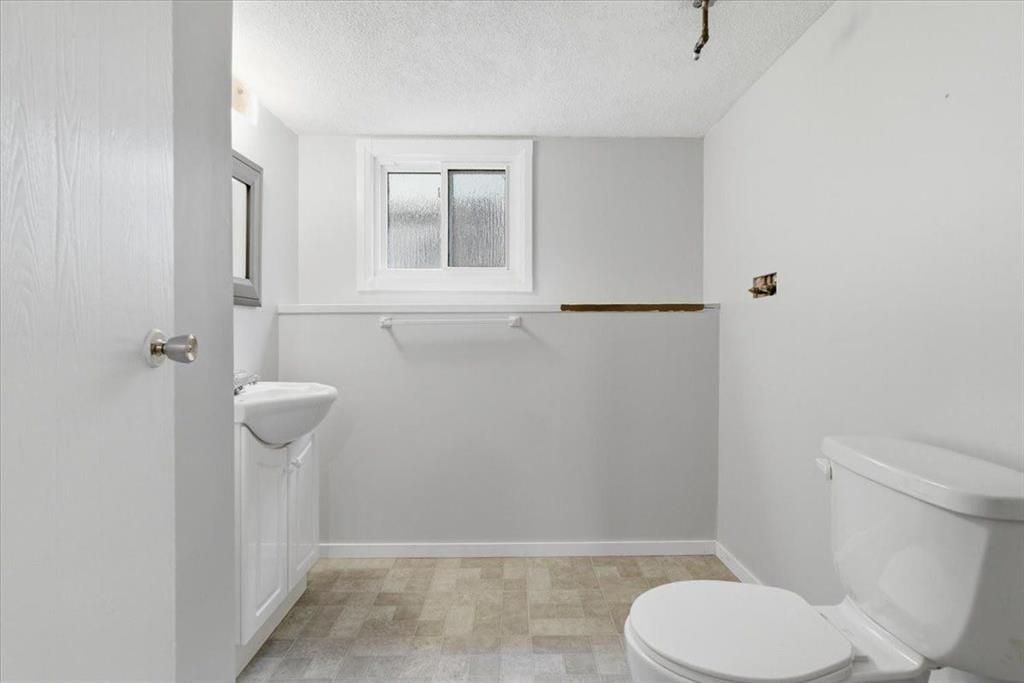 9721 75 Avenue  - Photo 29