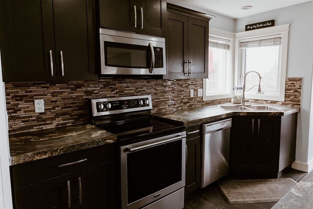 9010 Willow Drive  - Photo 10