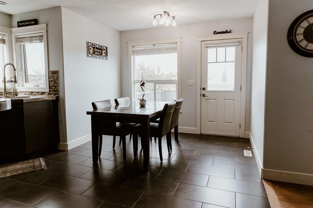 9010 Willow Drive  - Photo 11