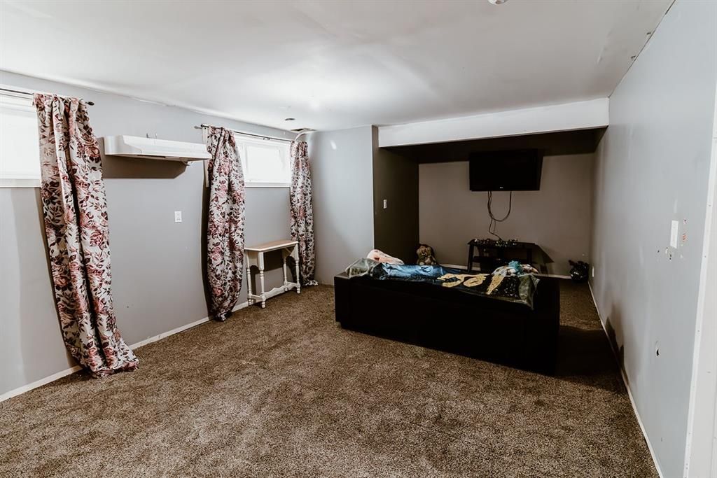 9010 Willow Drive  - Photo 28