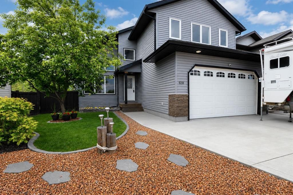 9211 102 Avenue  - Photo 2