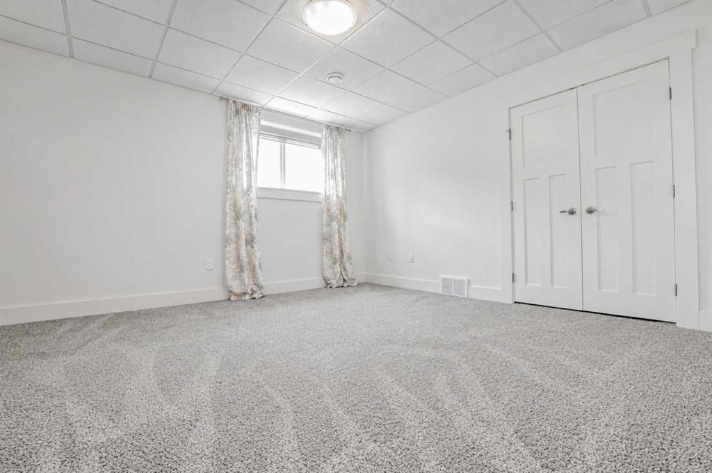 10009 Saxony Road  - Photo 33