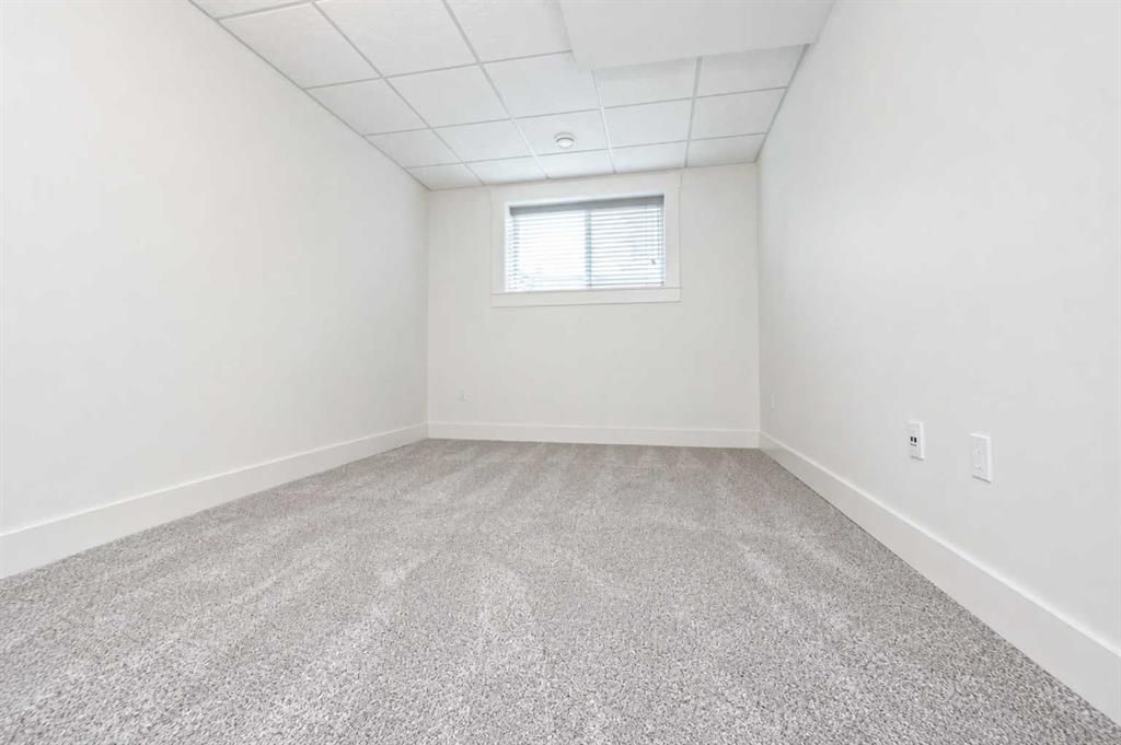 10009 Saxony Road  - Photo 39