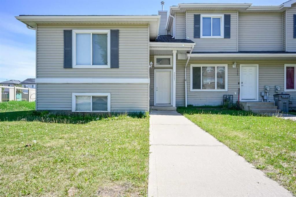 9627 91 Street  - Photo 3