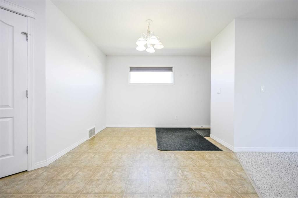 9627 91 Street  - Photo 8