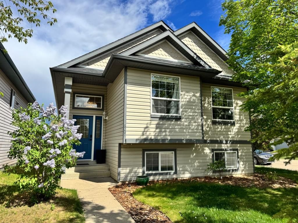 6001 90A Street - Photo 1