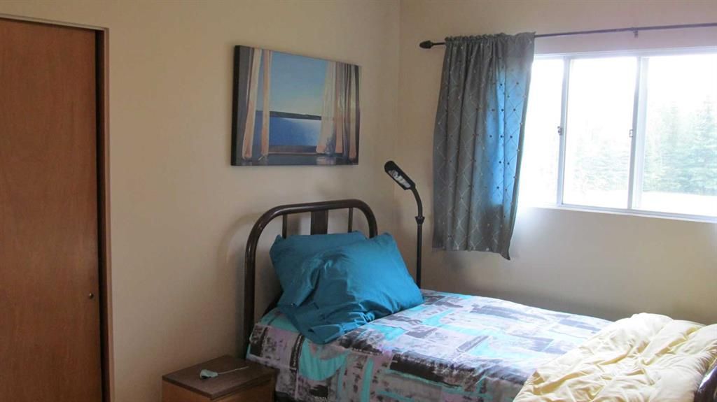 725060 Highway 43   - Photo 27