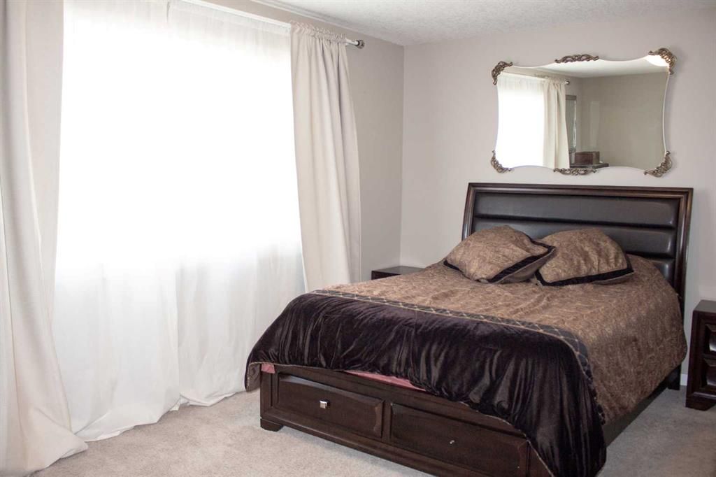10305 Royal Oaks Drive  - Photo 14