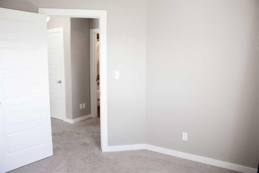 10305 Royal Oaks Drive  - Photo 20