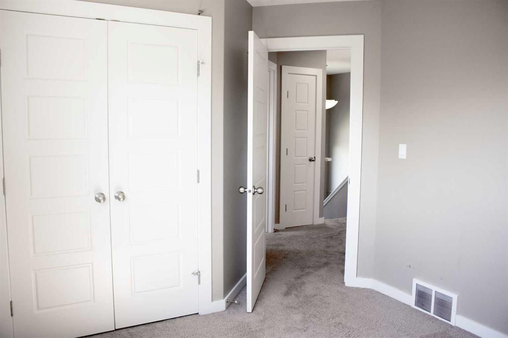 10305 Royal Oaks Drive  - Photo 23