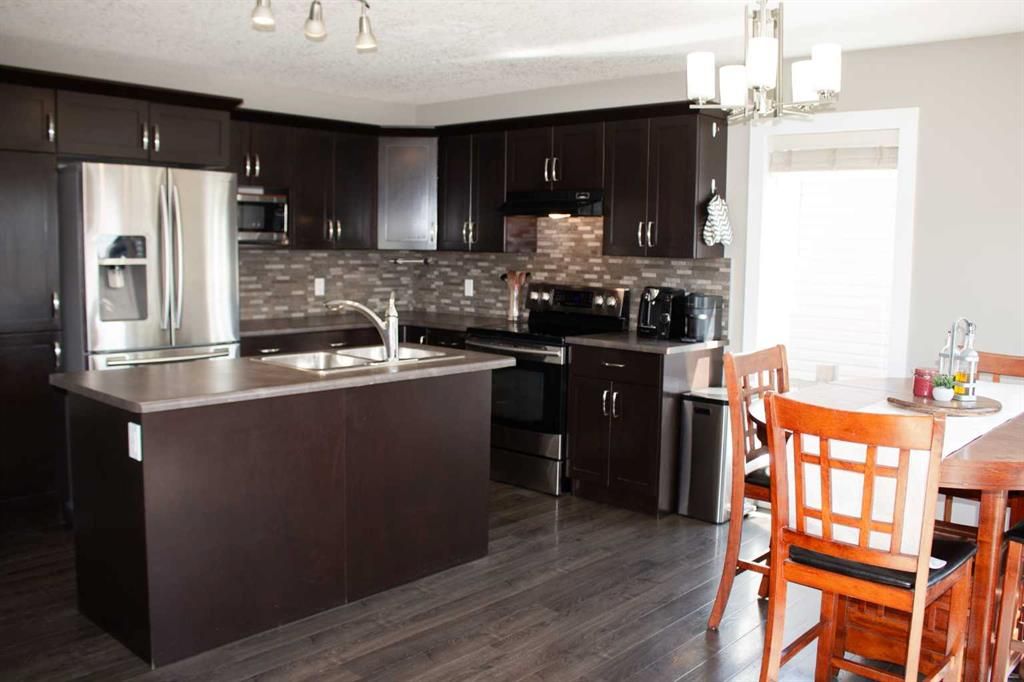 10305 Royal Oaks Drive  - Photo 6
