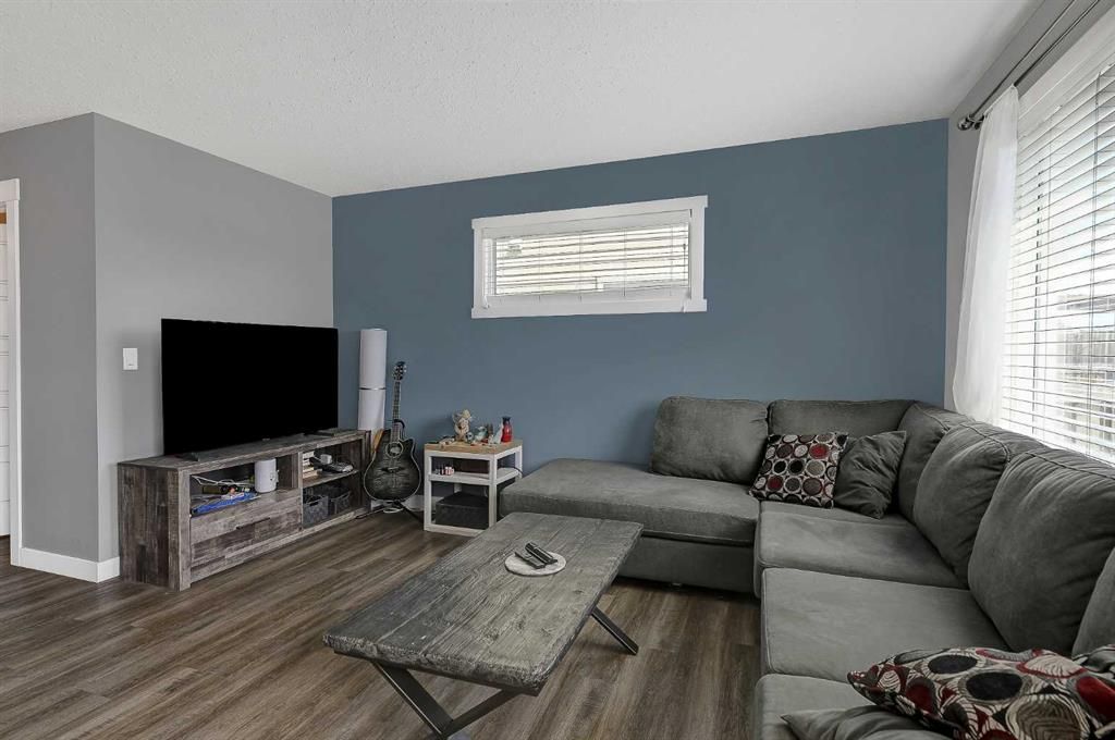 8443 101 Avenue  - Photo 3