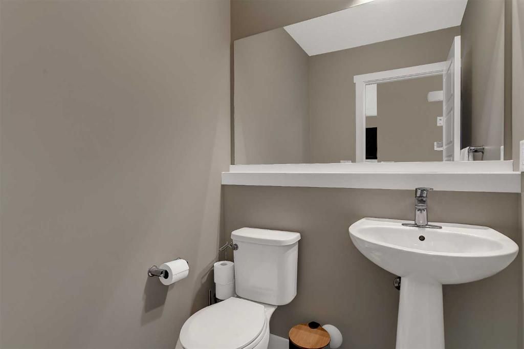 8445 101 Avenue  - Photo 10