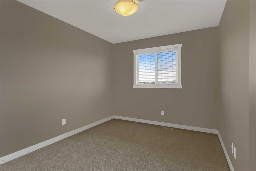 8445 101 Avenue  - Photo 14