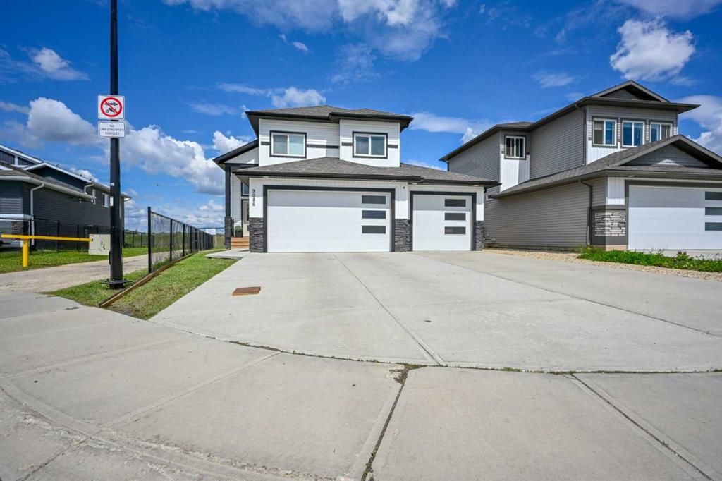 9086 81 Avenue  - Photo 2