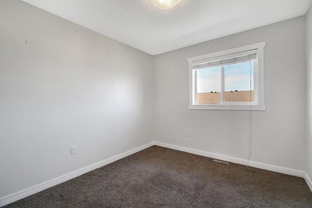 14916 102A Street  - Photo 16