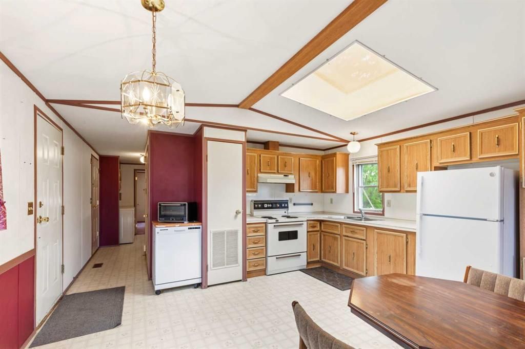9708 104 Avenue  - Photo 3