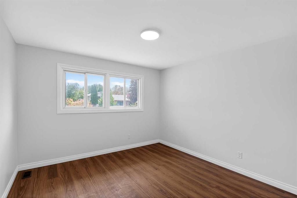 9204 100 Street  - Photo 16