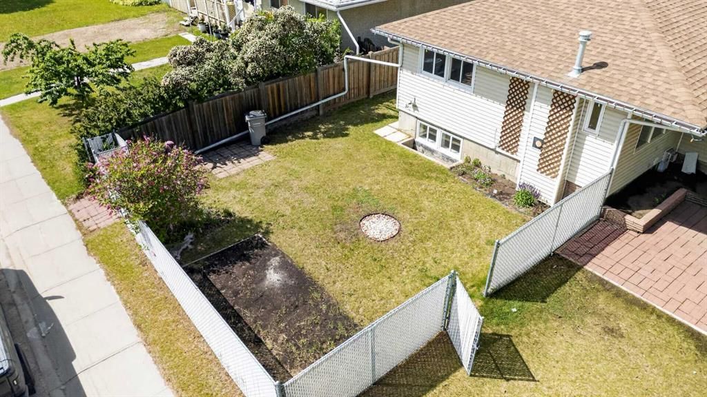9204 100 Street  - Photo 29
