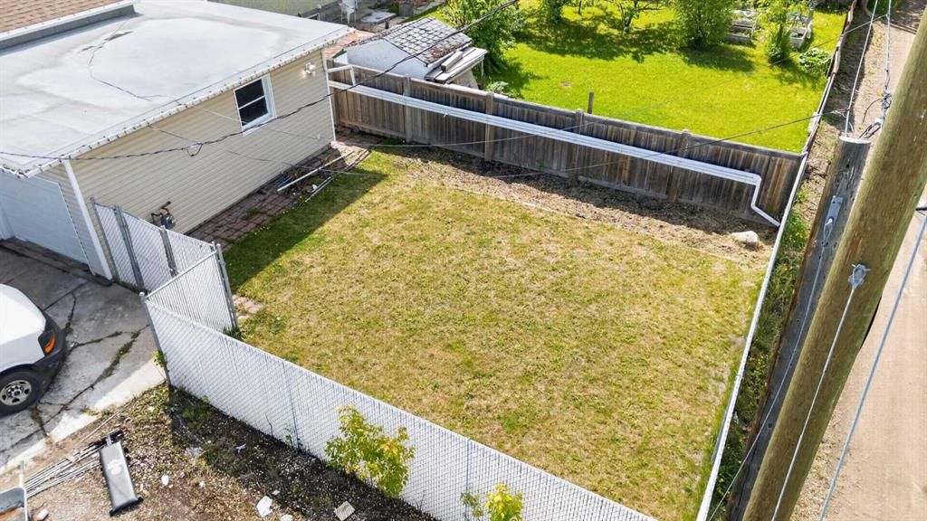 9204 100 Street  - Photo 31