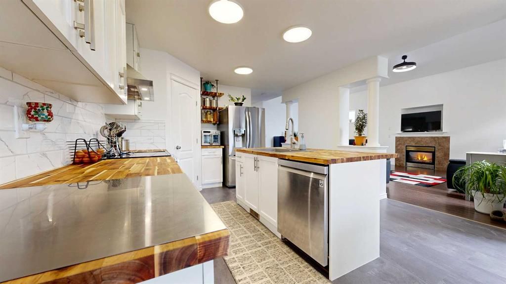 10233 Landing Drive  - Photo 13