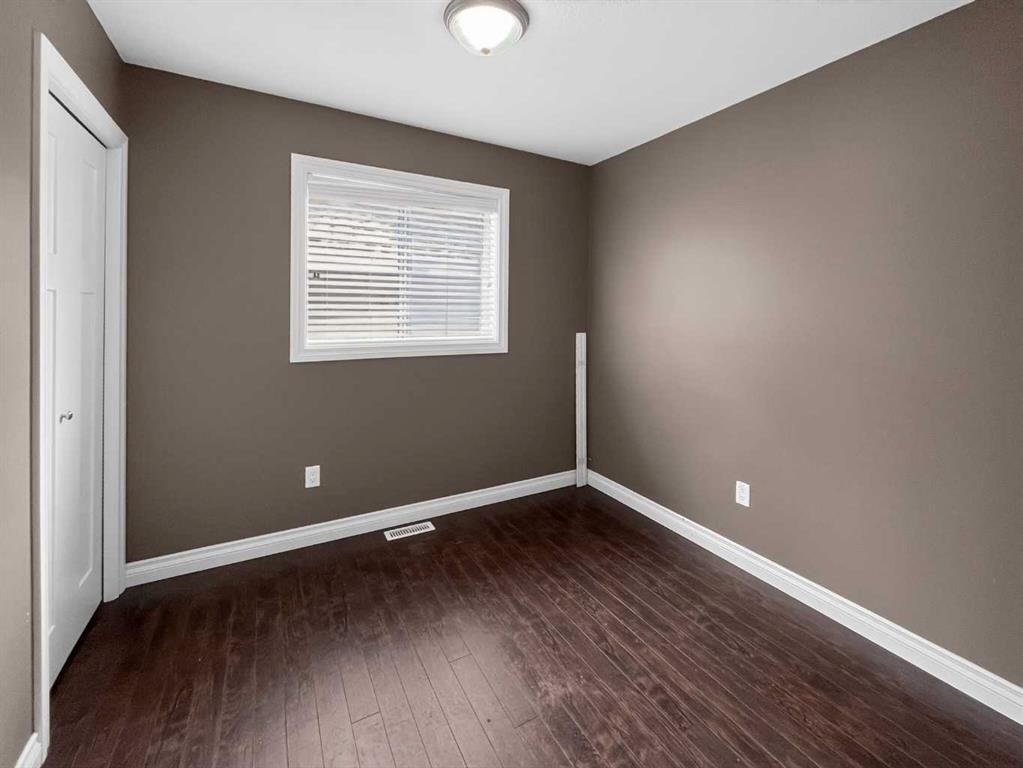 10256 85 Street  - Photo 13