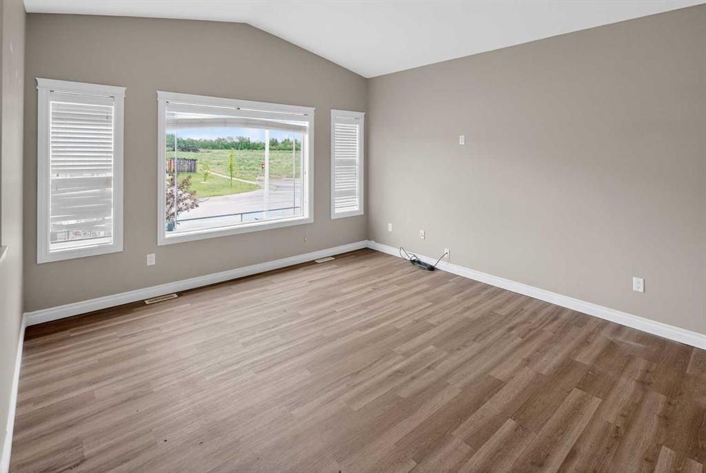 10256 85 Street  - Photo 4