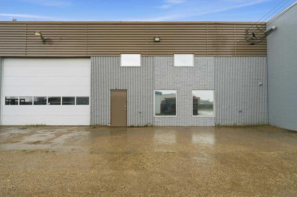 10508 96 Avenue - Photo 1