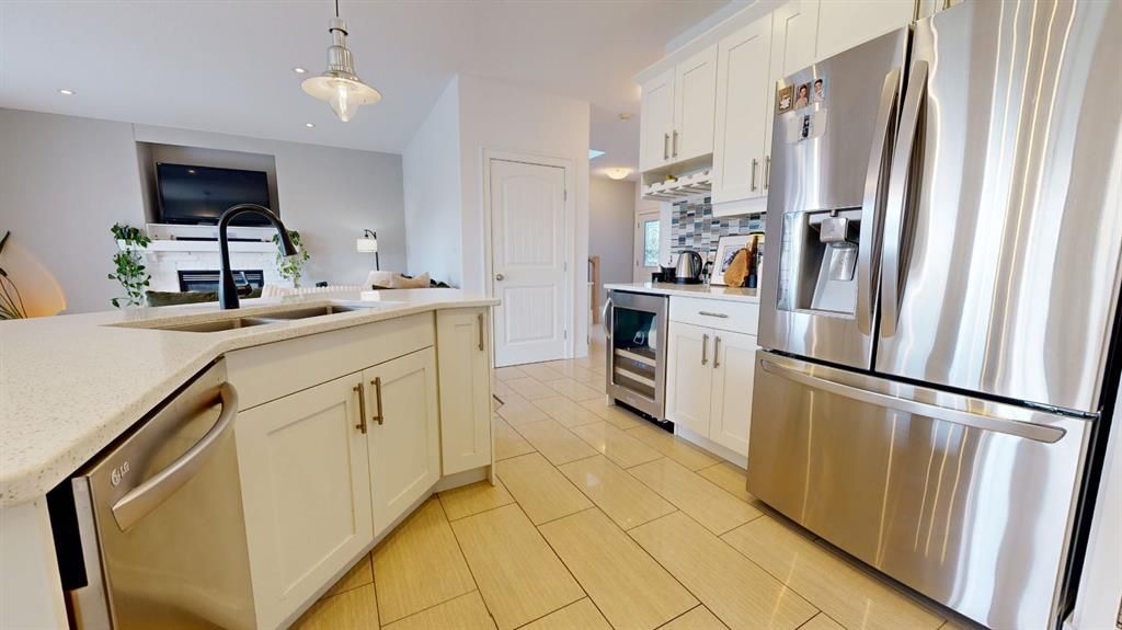 7438 91 Street  - Photo 10
