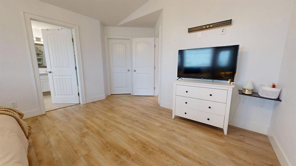 7438 91 Street  - Photo 19