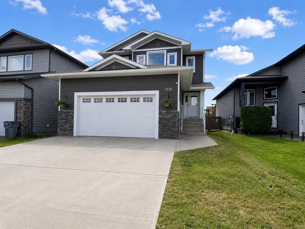 7438 91 Street  - Photo 2