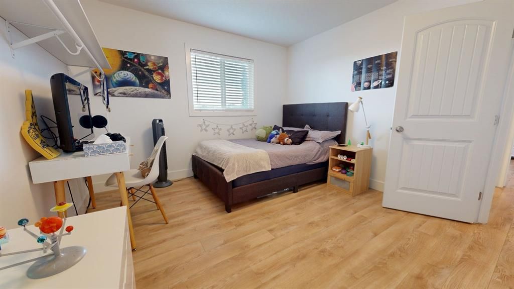 7438 91 Street  - Photo 25