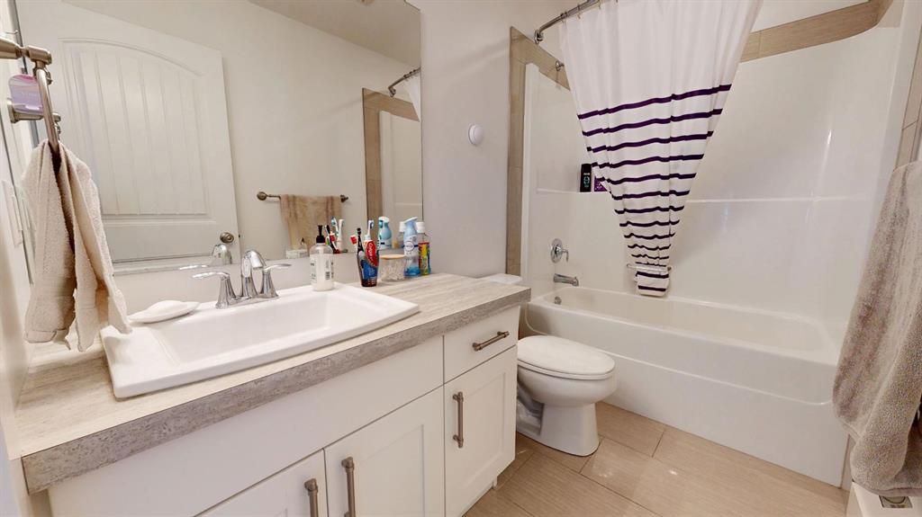 7438 91 Street  - Photo 27