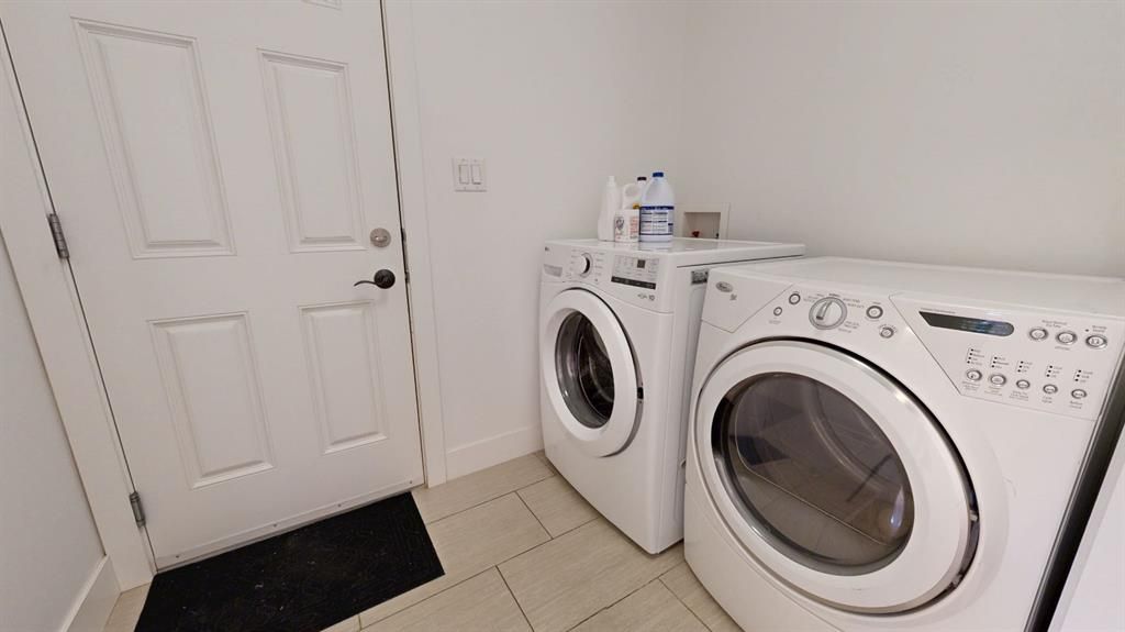 7438 91 Street  - Photo 29
