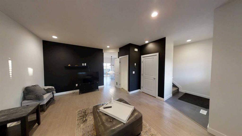 8758 72 Avenue  - Photo 3