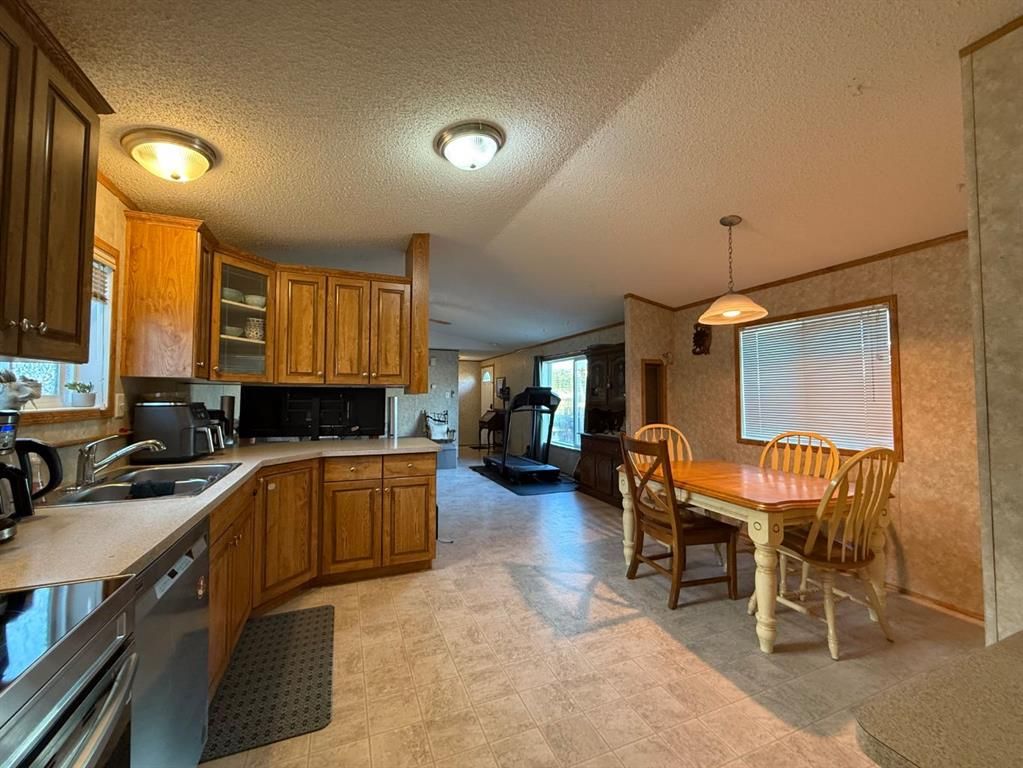 9005 90 Avenue  - Photo 11