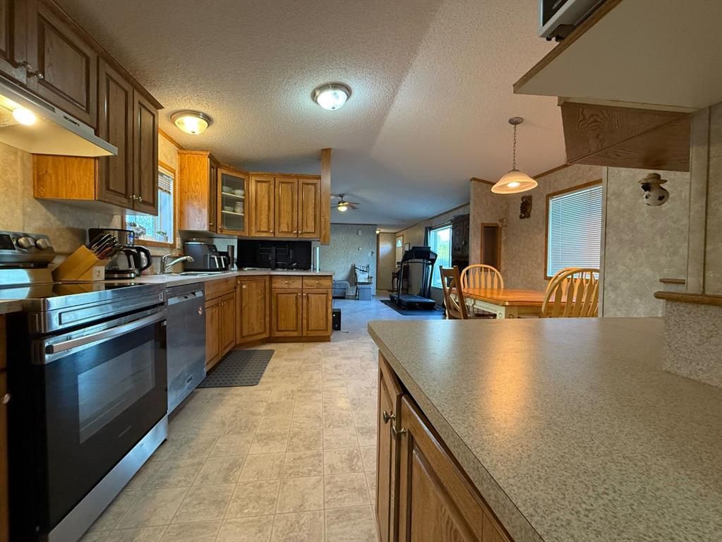 9005 90 Avenue  - Photo 12